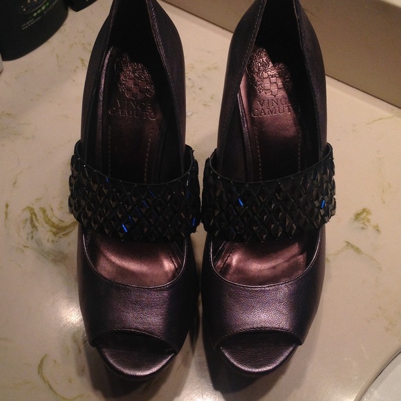 Vince camuto silver metallic heels & black strap - Picture 2 of 4